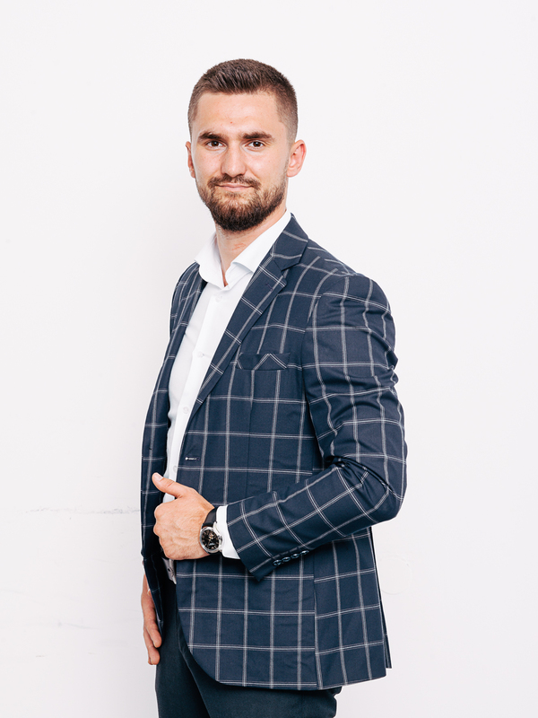 Agent nieruchomości Mateusz Brusiło